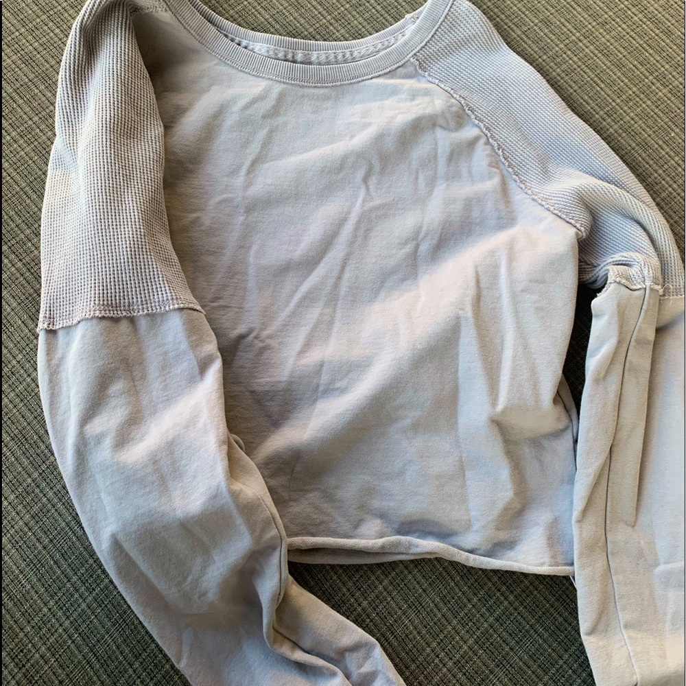 Gray Cutoff Long Sleeve Top